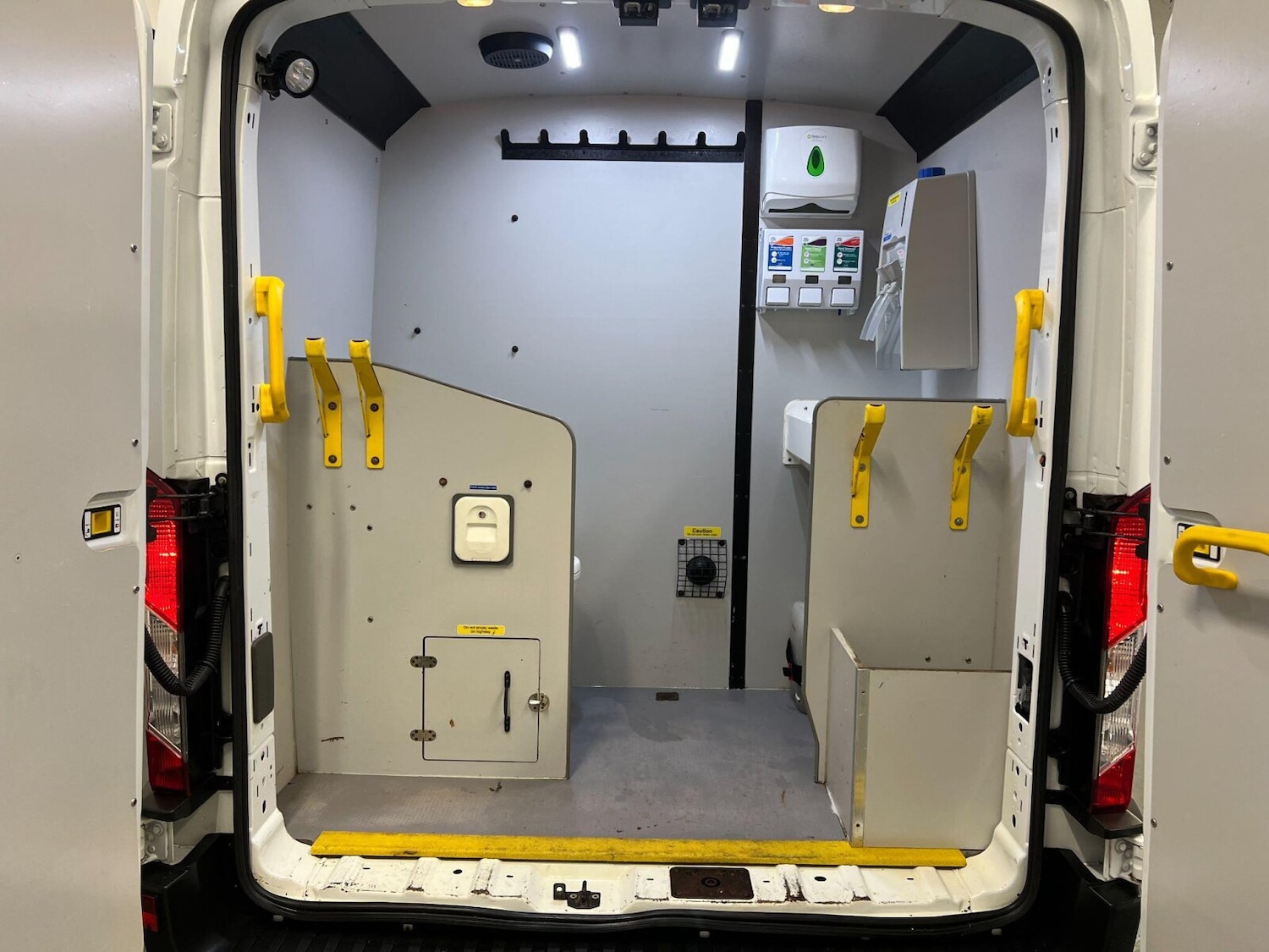 Used Ford Transit 2021 for sale - 76868668: Photo 28