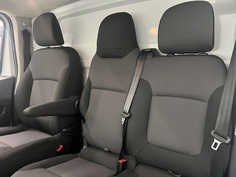 Used Renault Trafic 2023 for sale - 77250840: Photo 32