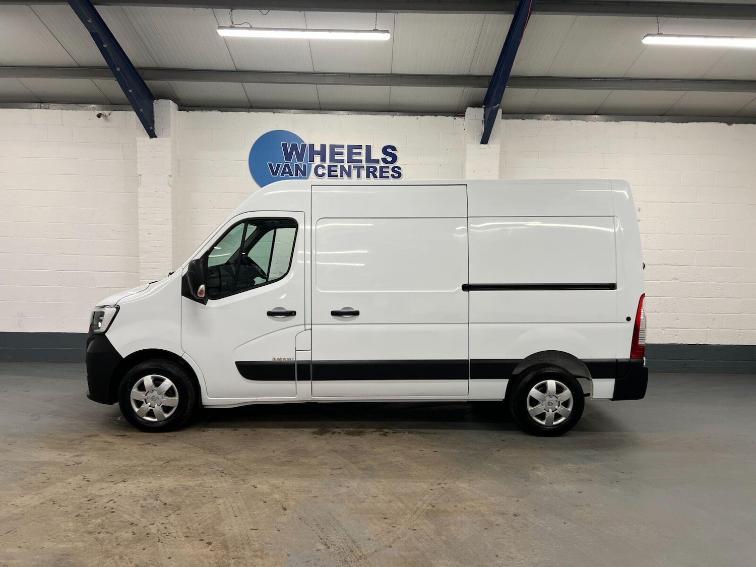 Used Renault Master 2023 for sale - 76328295: Photo 2