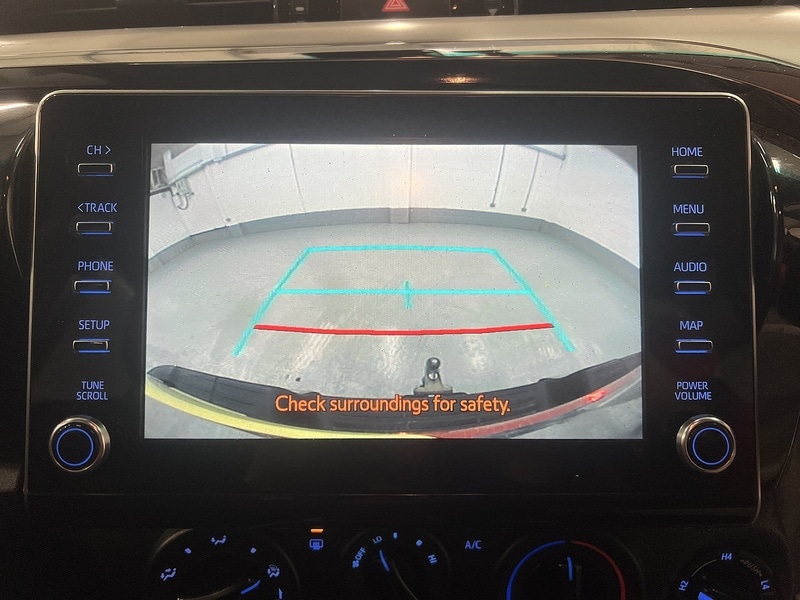 Used Toyota Hilux 2023 for sale - 77475621: Photo 11