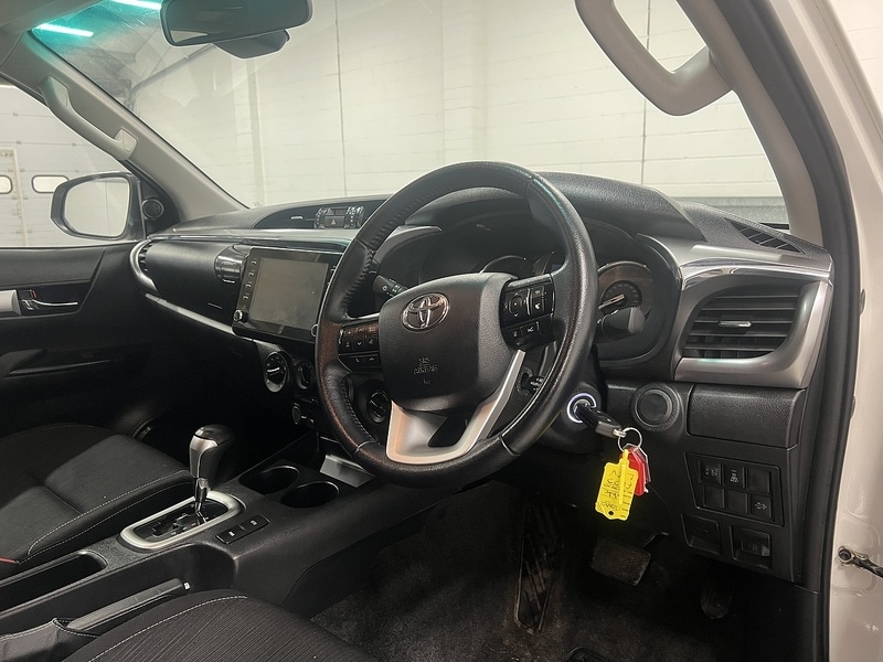 Used Toyota Hilux 2023 for sale - 77475621: Photo 7