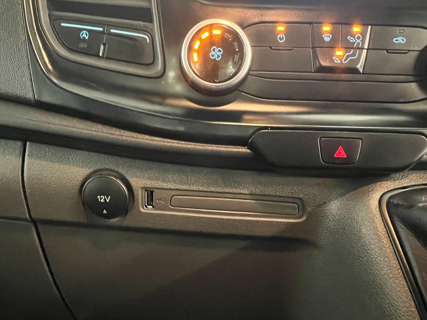 Used Ford Transit 2024 for sale - 76289850: Photo 24