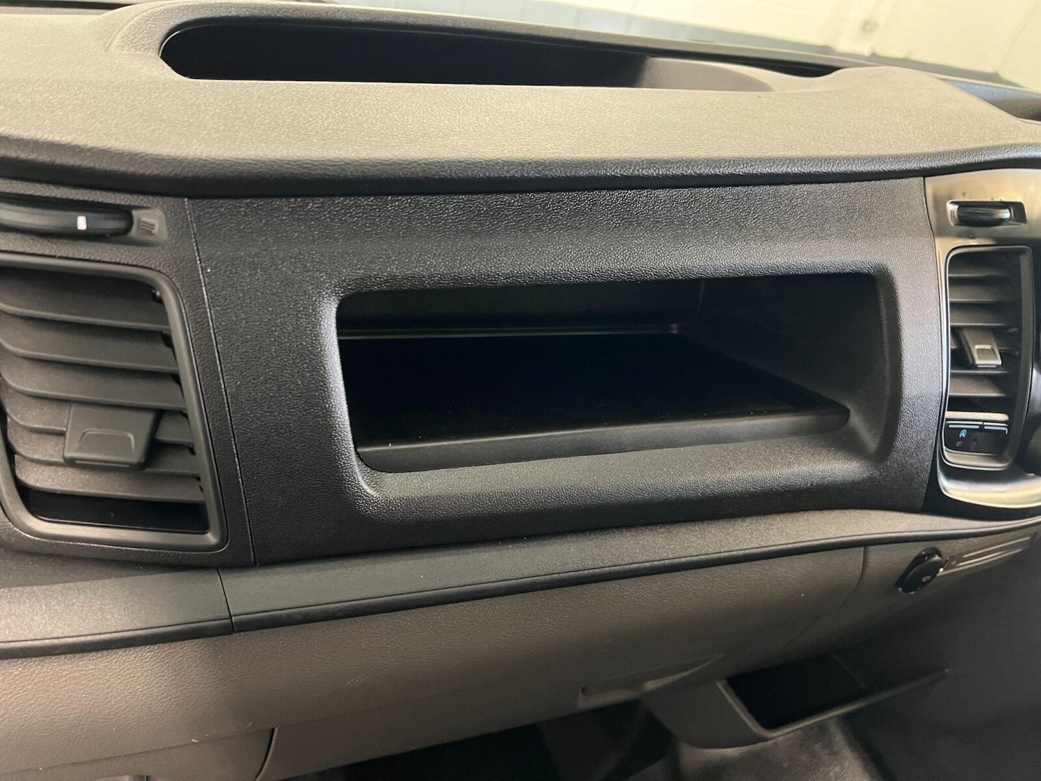Used Ford Transit 2024 for sale - 76289850: Photo 43