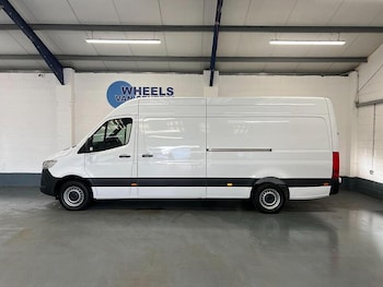 Used Mercedes-Benz Sprinter 2023 for sale - 76904161: Photo