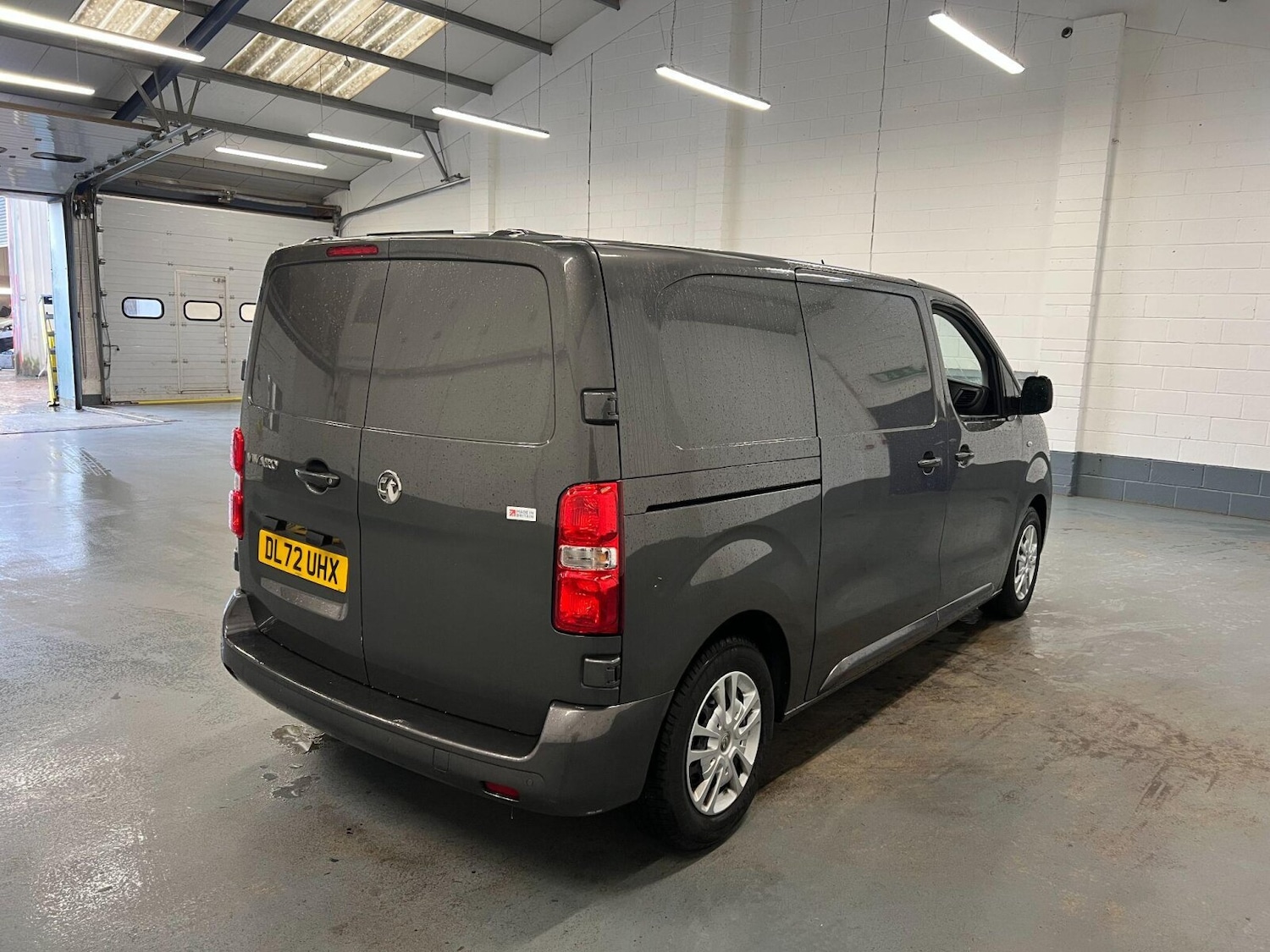 Used Vauxhall Vivaro 2023 for sale - 76328128: Photo 3