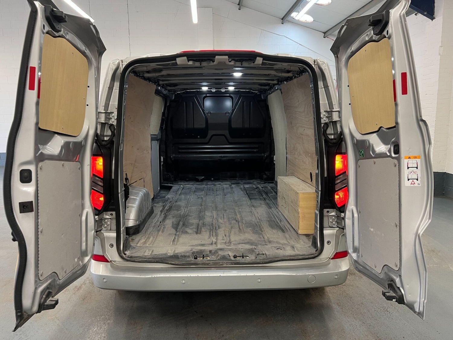 Used Ford Transit Custom 2024 for sale - 76154896: Photo 10