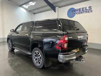 Used Toyota Hilux 2023 for sale - 78097564: Photo