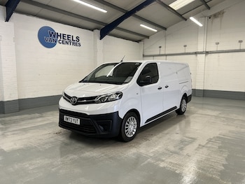 Toyota ProAce feature image