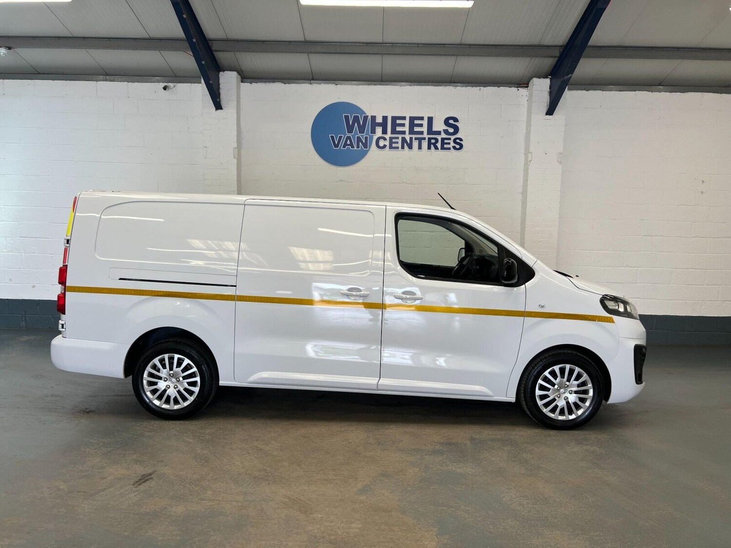 Used Vauxhall Vivaro 2023 for sale - 76869391: Photo 6