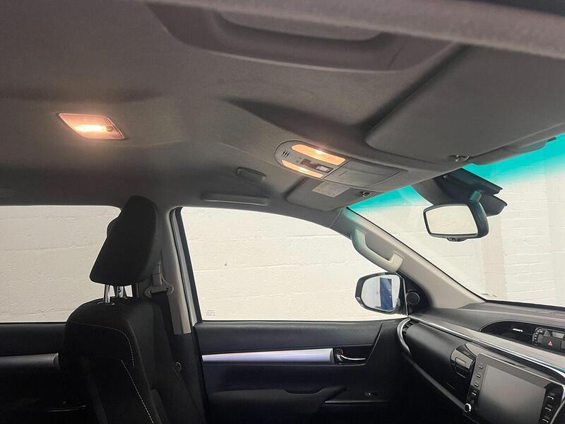 Used Toyota Hilux 2022 for sale - 76904393: Photo 38