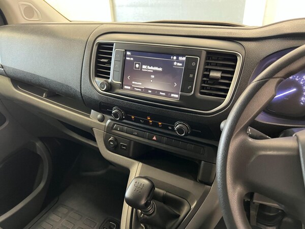 Used Vauxhall Vivaro 2022 for sale - 76124286: Photo 8
