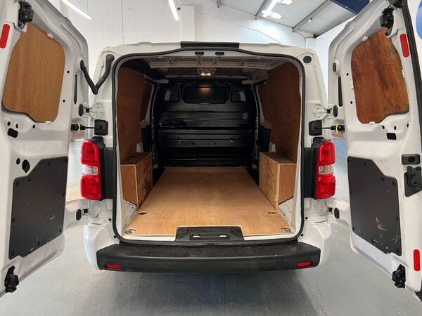 Used Vauxhall Vivaro 2022 for sale - 76124286: Photo 9