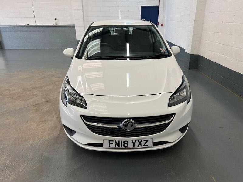 Used Vauxhall Corsa 2018 for sale - 76904231: Photo 4