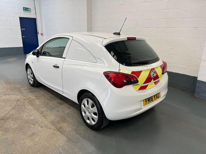 Used Vauxhall Corsa 2018 for sale - 76904231: Photo 5
