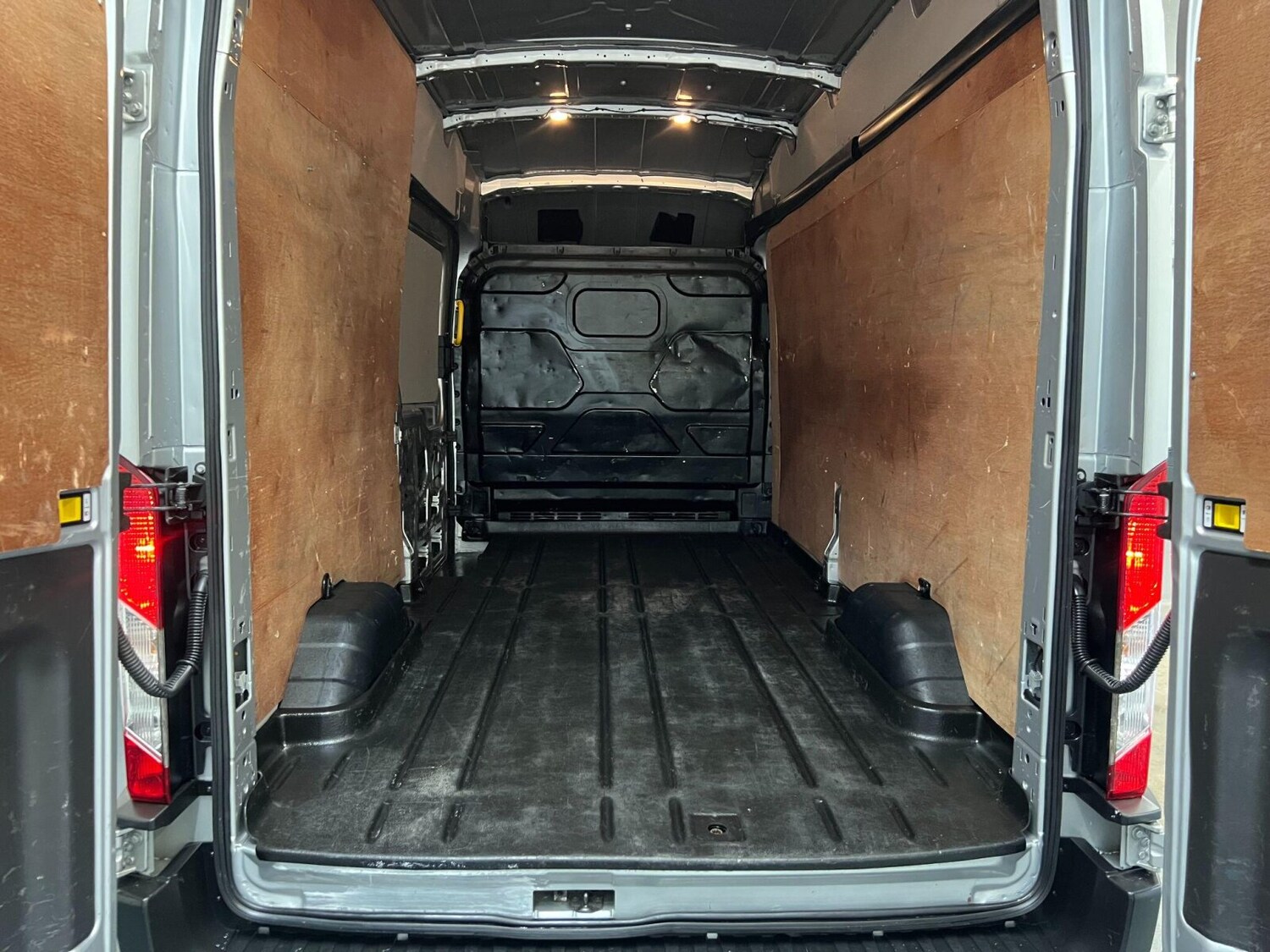 Used Ford Transit 2022 for sale - 75417053: Photo 32