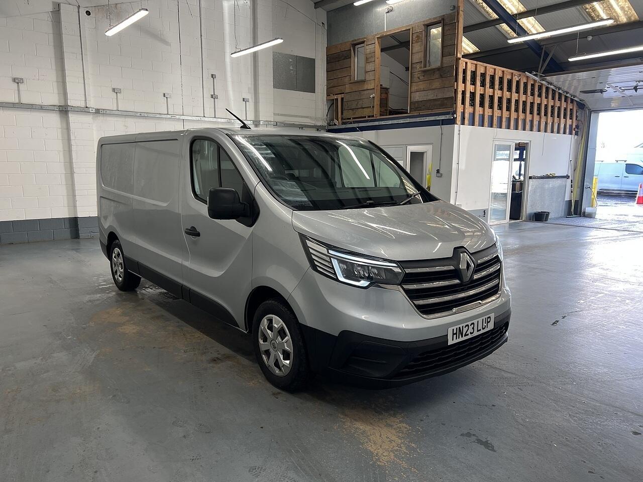 Used Renault Trafic 2023 for sale - 76874790: Photo 4