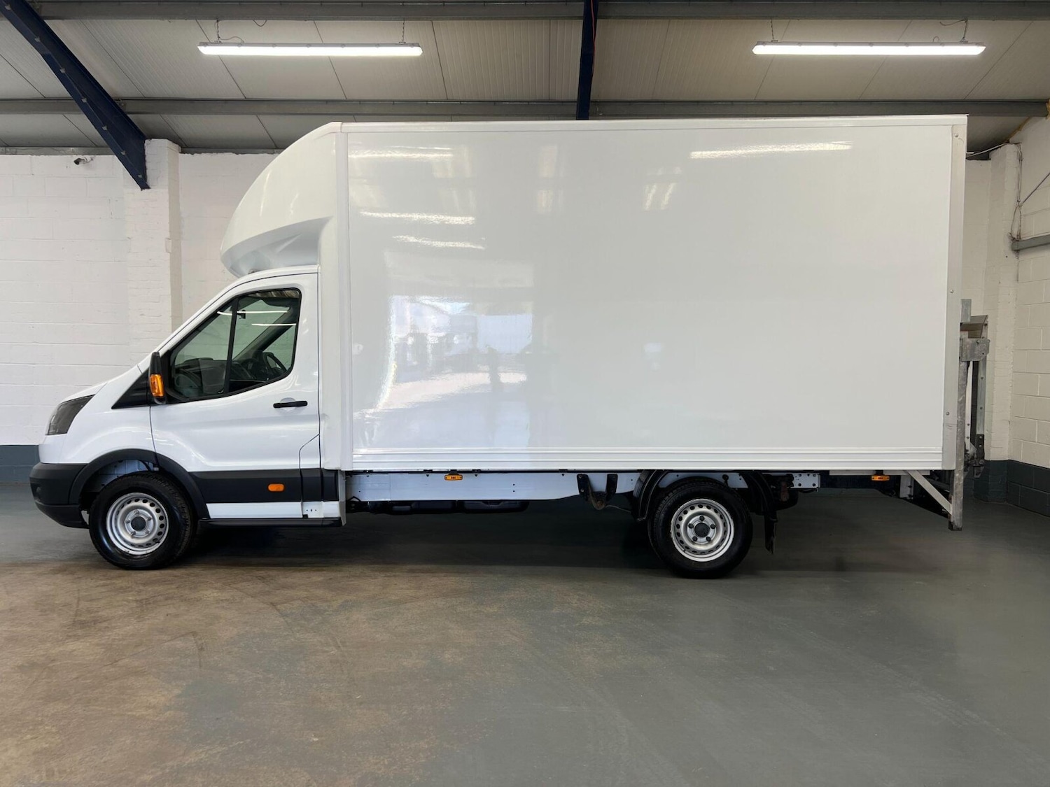 Used Ford Transit 2019 for sale - 76074452: Photo 2