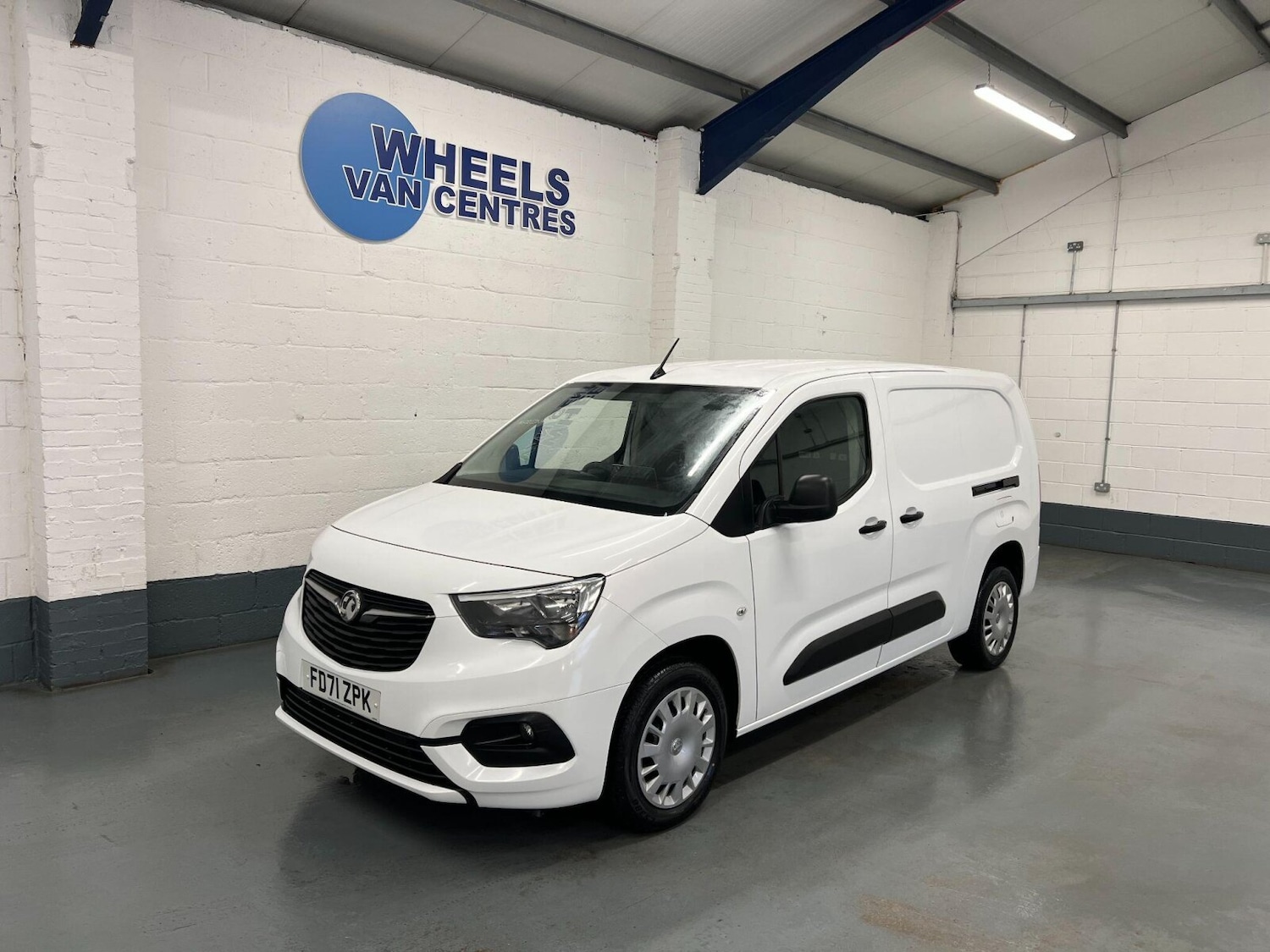 Used Vauxhall Combo 2022 for sale - 76873442: Photo 1