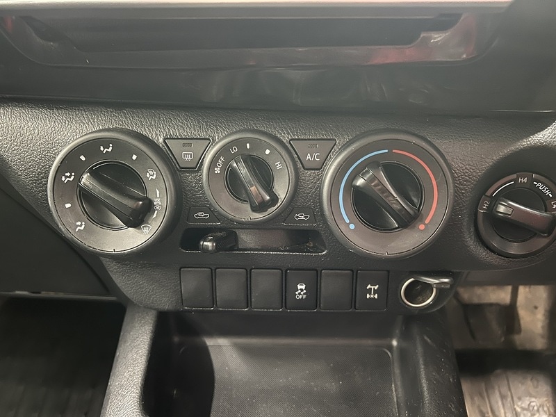 Used Toyota Hilux 2020 for sale - 77693917: Photo 9