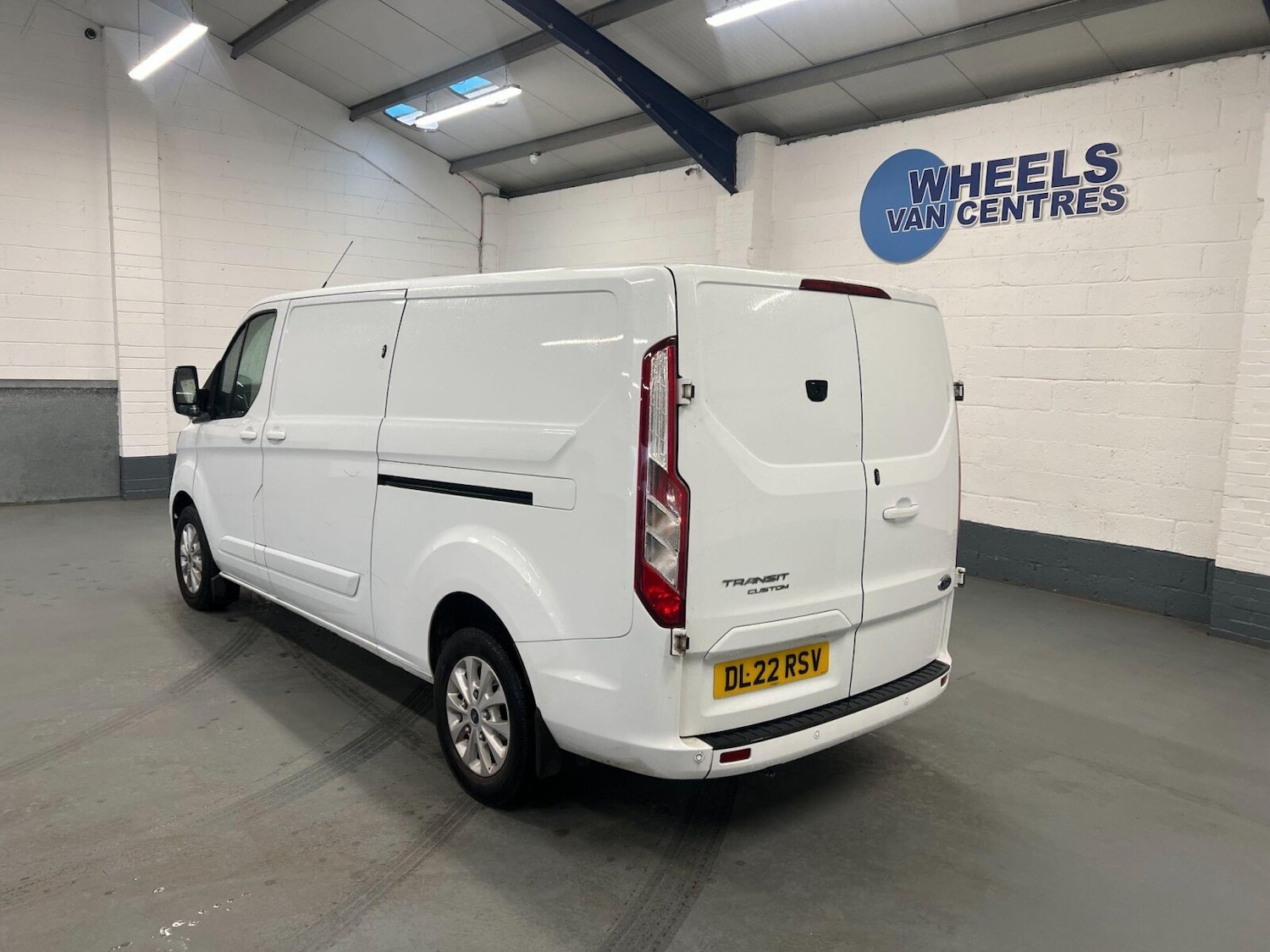 Used Ford Transit Custom 2022 for sale - 76589848: Photo 2