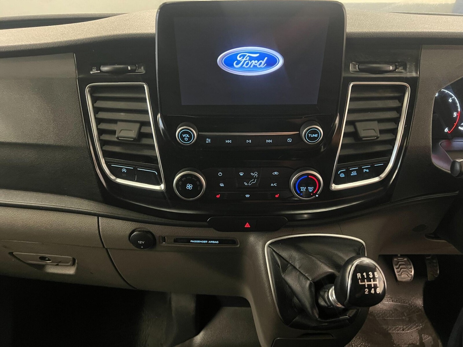 Used Ford Transit Custom 2022 for sale - 76589848: Photo 8