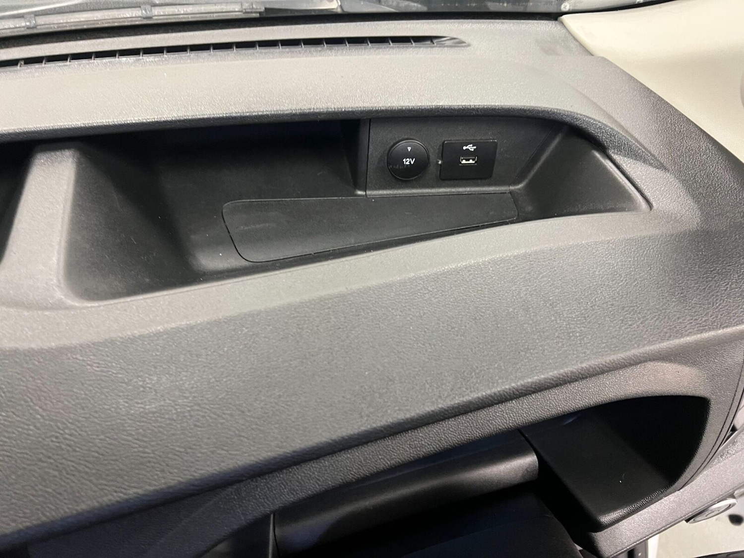 Used Ford Transit 2023 for sale - 76873393: Photo 40