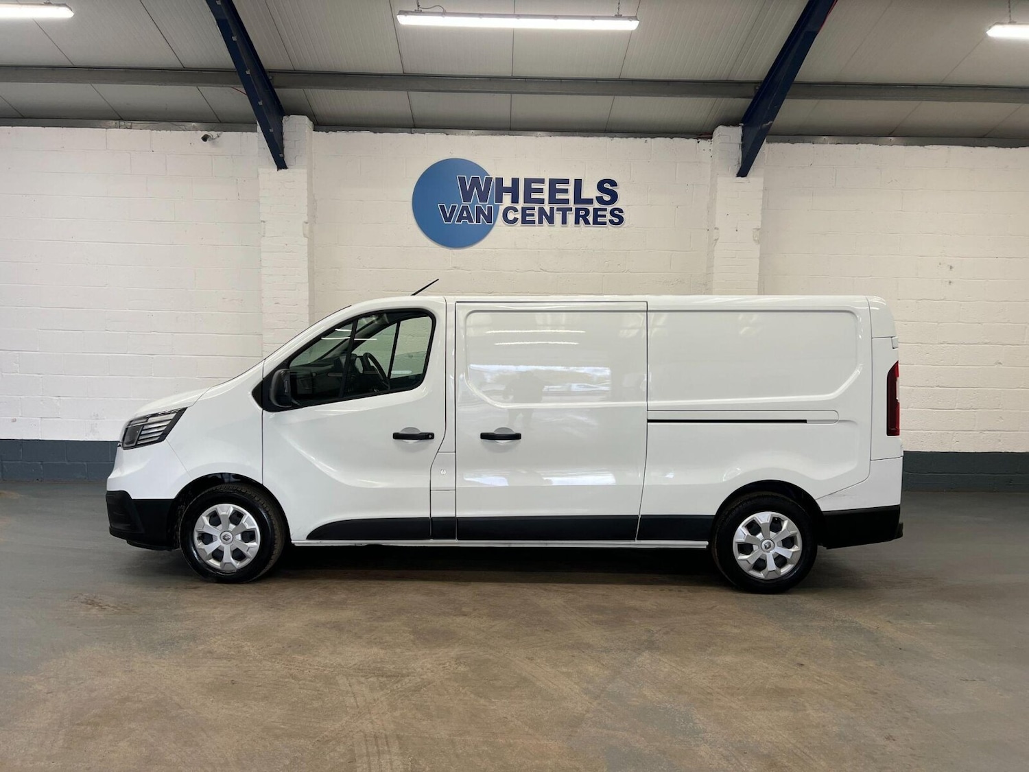 Used Renault Trafic 2023 for sale - 76233918: Photo 2