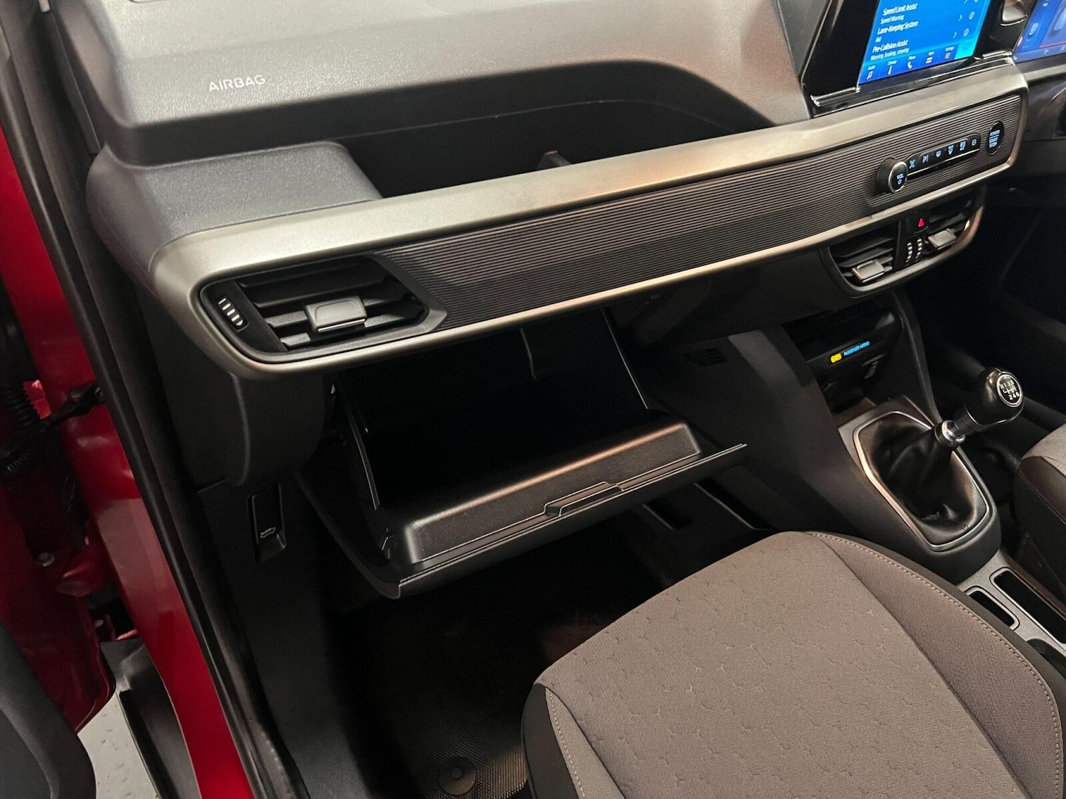 Used Ford Transit Courier 2024 for sale - 76172309: Photo 23