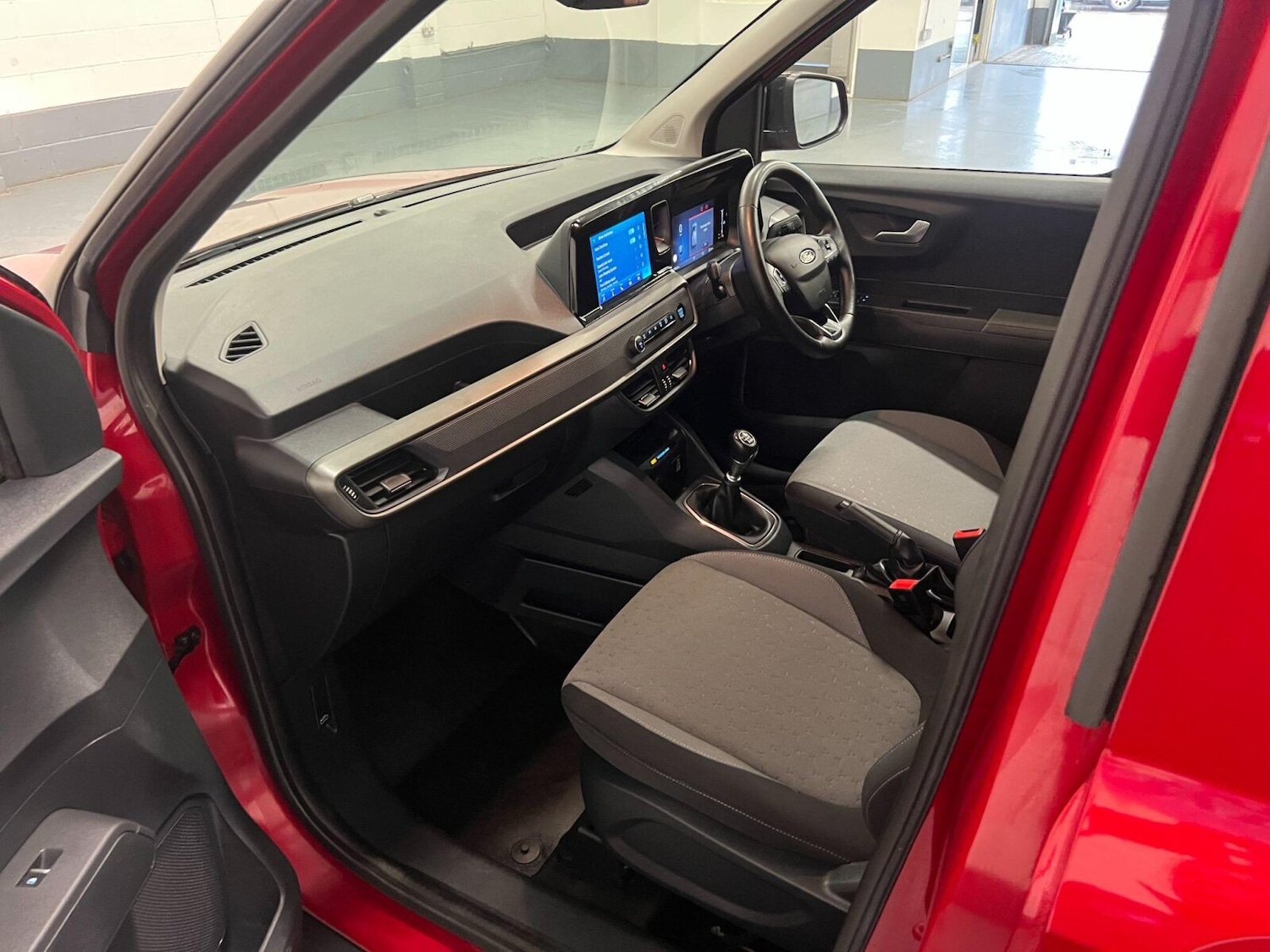 Used Ford Transit Courier 2024 for sale - 76172309: Photo 25