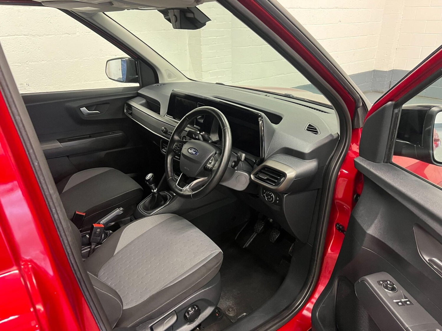 Used Ford Transit Courier 2024 for sale - 76172309: Photo 39