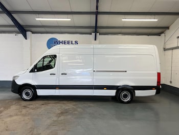 Used Mercedes-Benz Sprinter 2023 for sale - 75966892: Photo 2