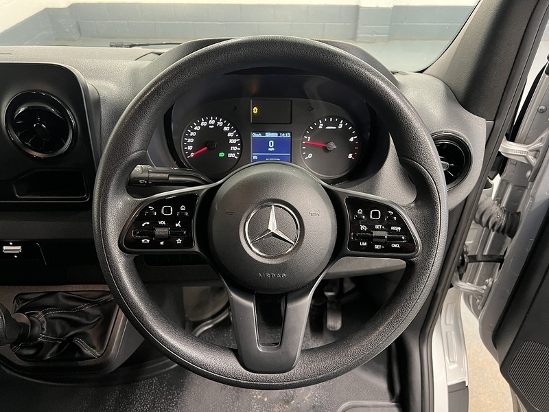 Used Mercedes-Benz Sprinter 2023 for sale - 76932161: Photo 17