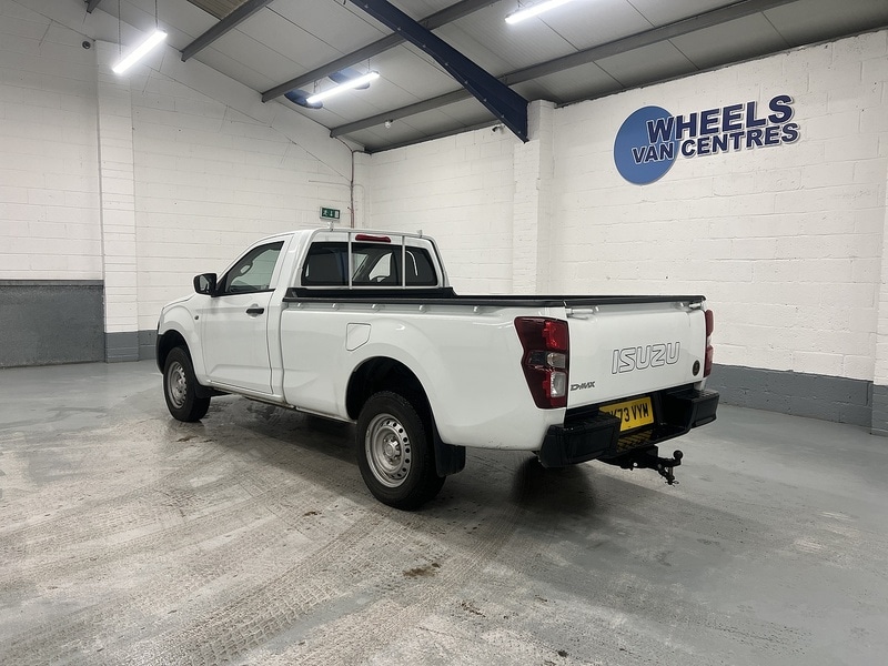 Used Isuzu D-Max 2023 for sale - 77447140: Photo 2