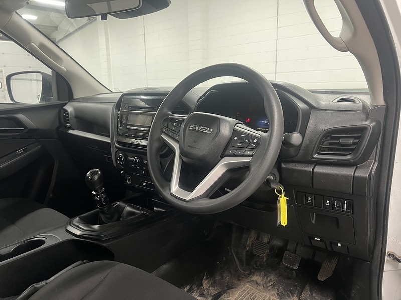 Used Isuzu D-Max 2023 for sale - 77447140: Photo 5