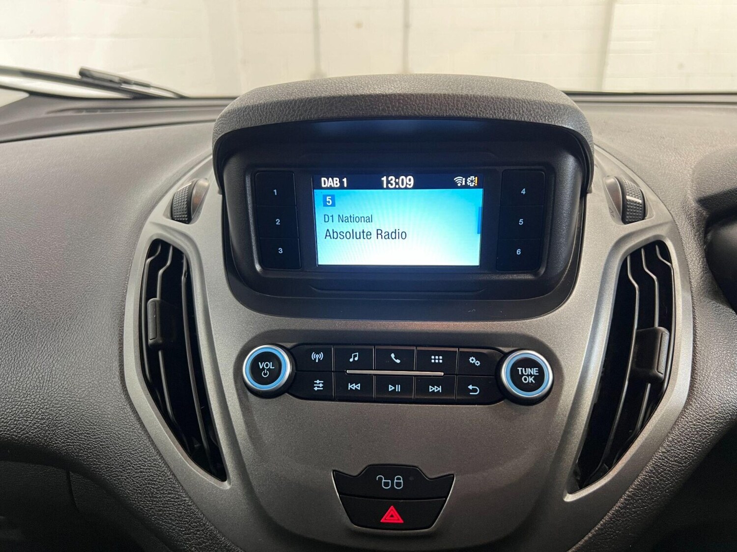 Used Ford Transit Courier 2021 for sale - 75852580: Photo 24