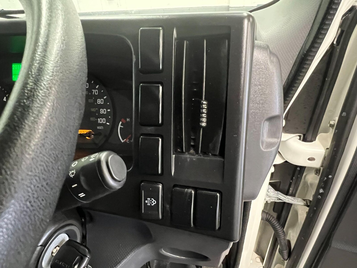 Used Isuzu Grafter 2022 for sale - 76249887: Photo 9