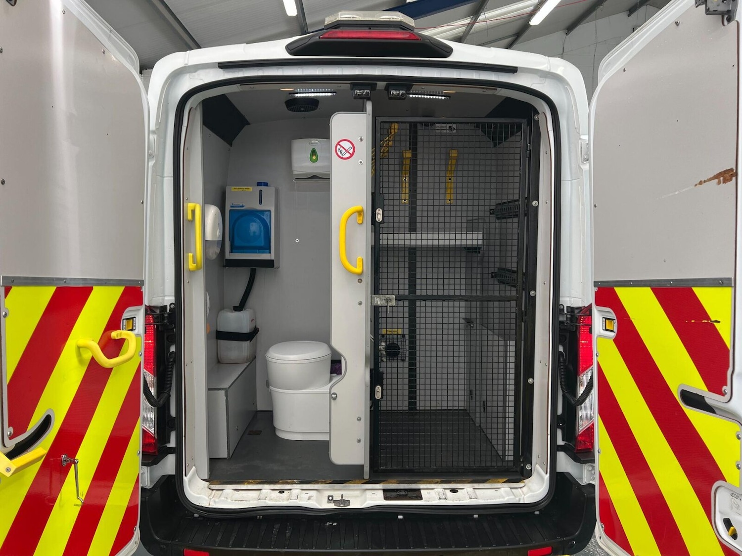 Used Ford Transit 2020 for sale - 76873890: Photo 32