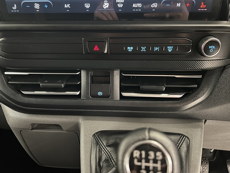 Used Ford Transit Custom 2024 for sale - 77437844: Photo 24