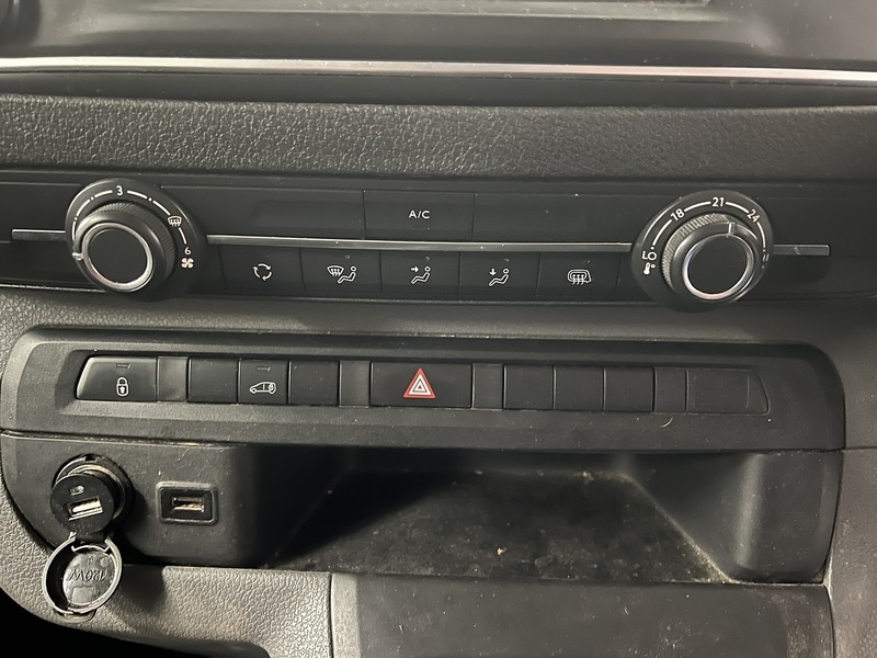 Used Vauxhall Vivaro for sale - 77180753: Photo 8