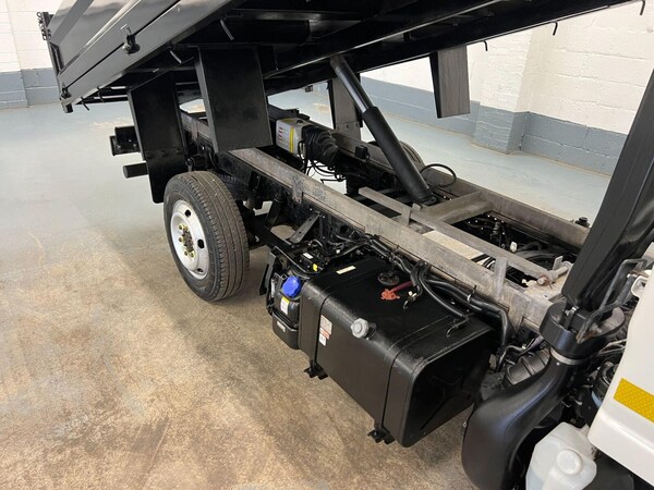 Used Isuzu Grafter 2023 for sale - 76074410: Photo 32