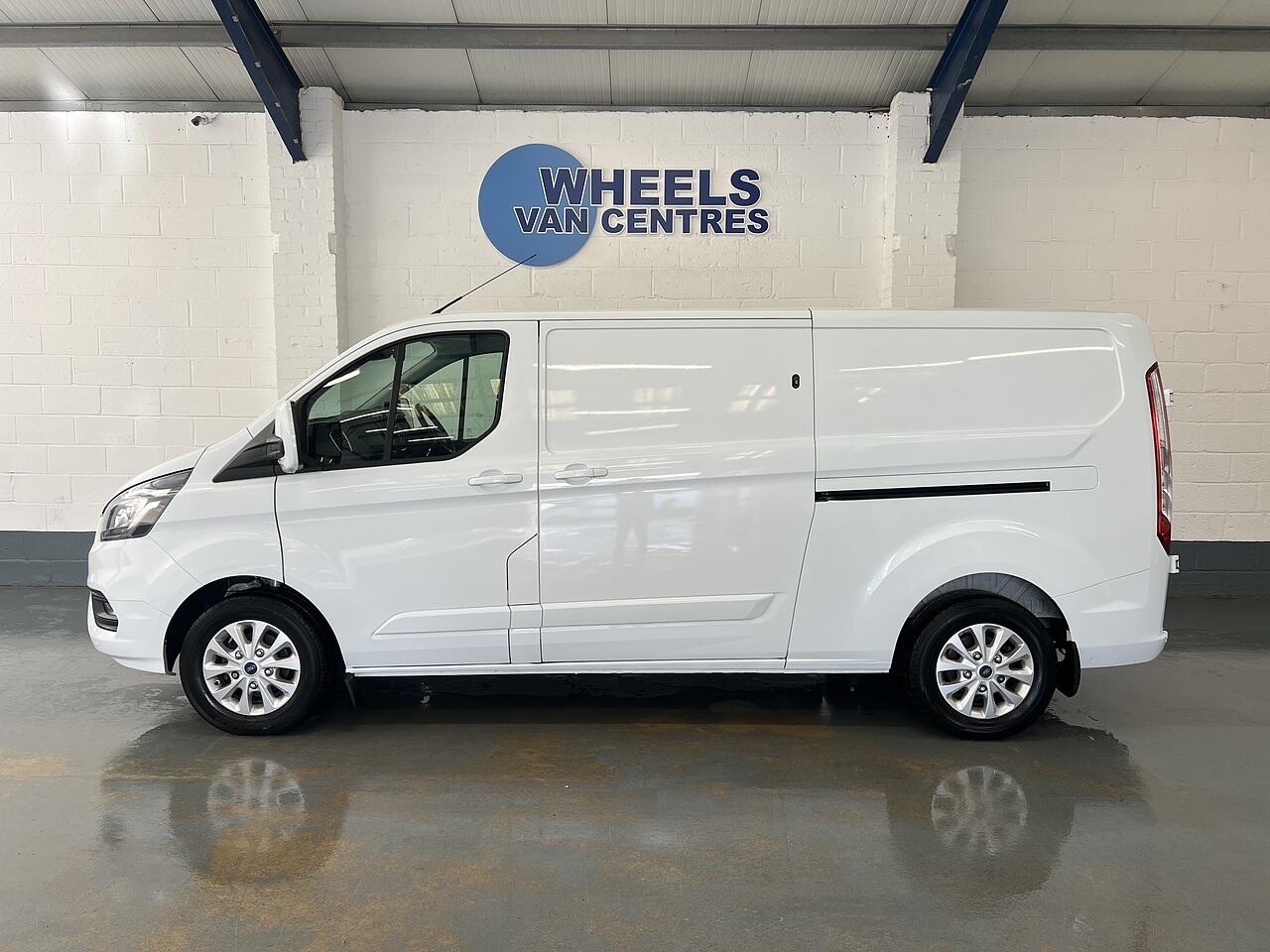 Used Ford Transit Custom 2022 for sale - 76757951: Photo 2