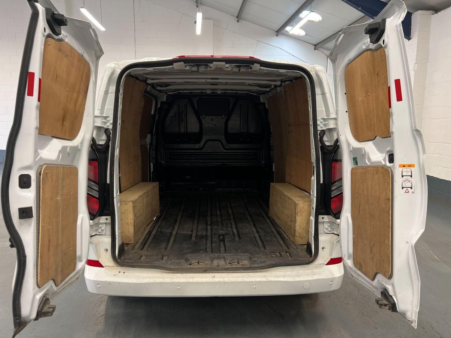 Used Ford Transit Custom 2024 for sale - 76155002: Photo 5