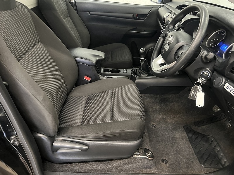 Used Toyota Hilux 2019 for sale - 76904209: Photo 10