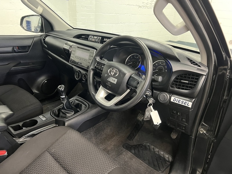 Used Toyota Hilux 2019 for sale - 76904209: Photo 11