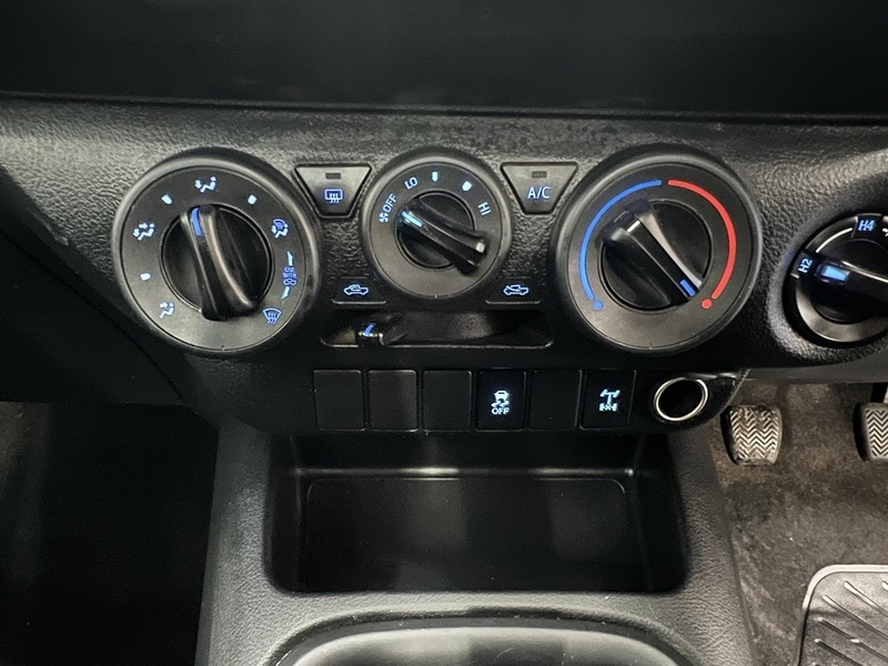 Used Toyota Hilux 2019 for sale - 76904209: Photo 24