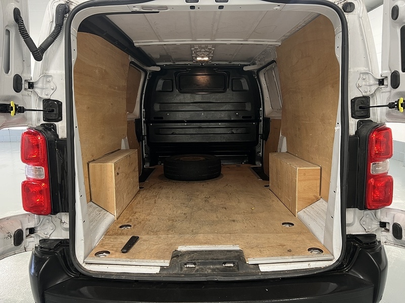 Used Vauxhall Vivaro 2024 for sale - 77276931: Photo 5