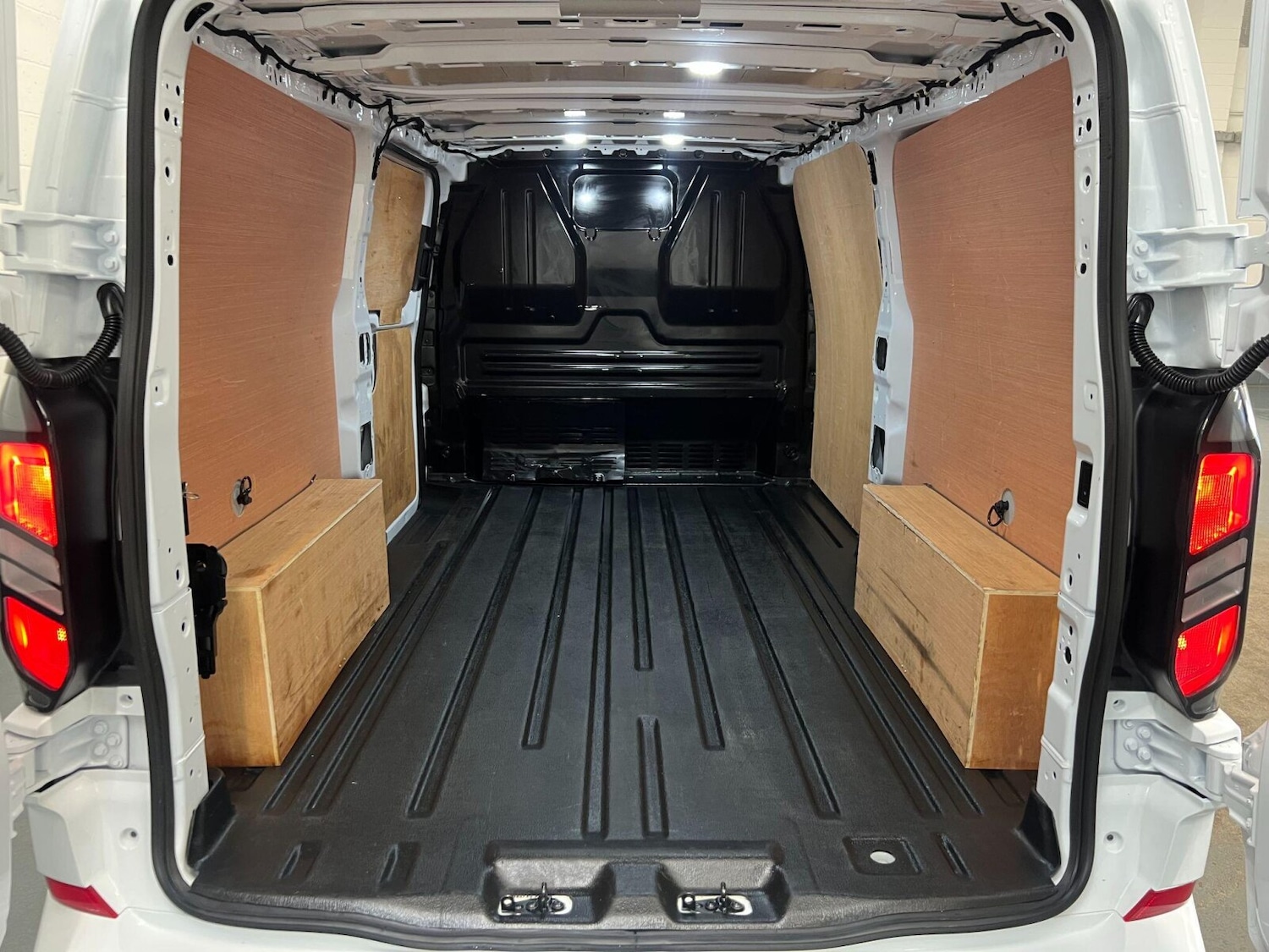 Used Ford Transit Custom 2024 for sale - 76869960: Photo 37