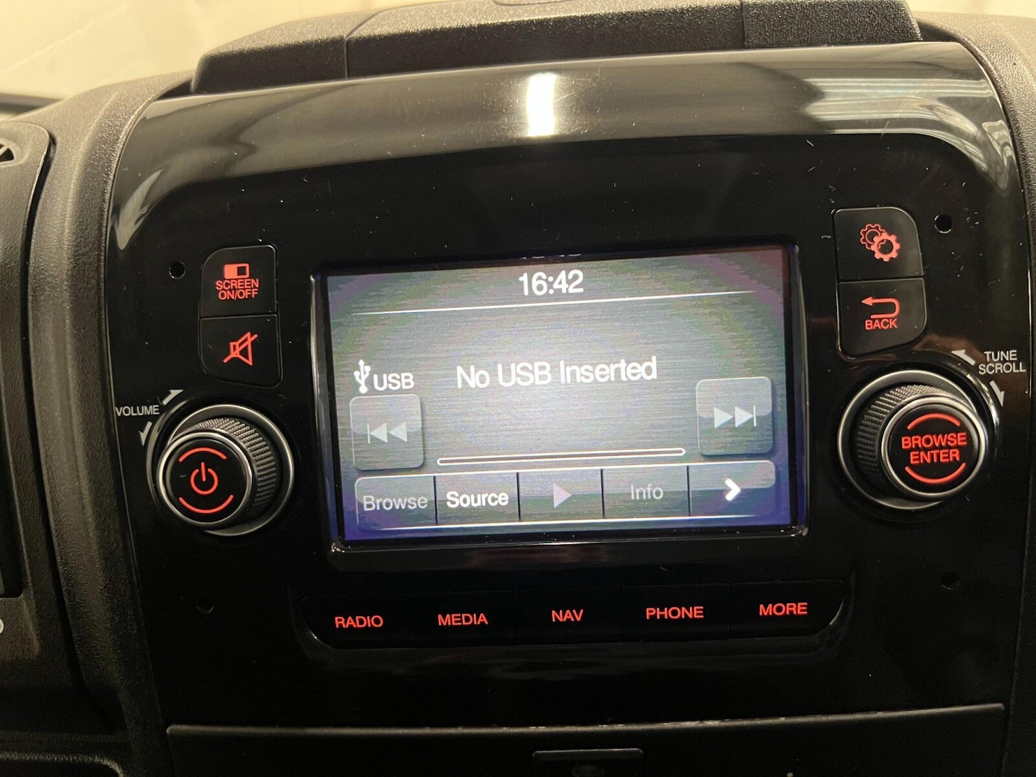 Used Peugeot Boxer 2022 for sale - 75843843: Photo 23