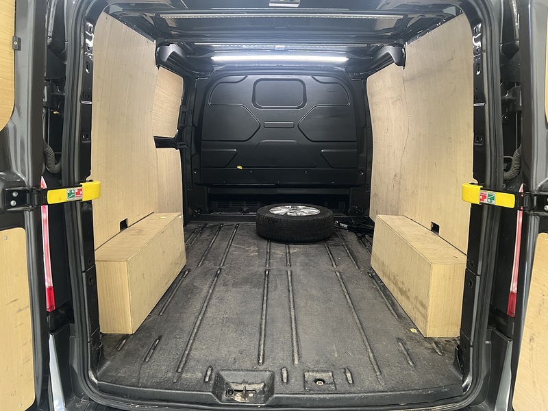 Used Ford Transit Custom 2023 for sale - 77817917: Photo 5