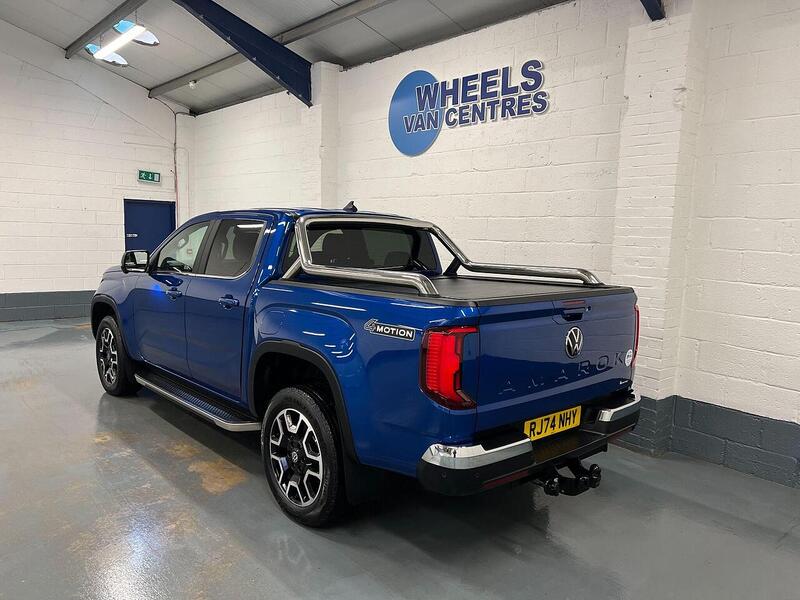 Used Volkswagen Amarok 2024 for sale - 76904335: Photo 3